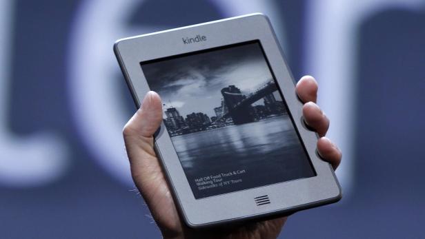 Wie bei großen Elektronik-Konzernen heute so üblich, wurde die neue Produkt-Palette von Amazon-Chef Jeff Bezos persönlich vorgestellt - hier das Kindle Fire Tablet.