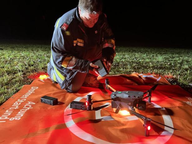 Kremser Feuerwehr geht mit Drohne auf "Rinderjagd"