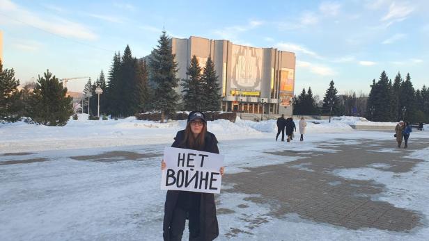 Proteste: Behörde nimmt Haft für russische Asylwerberin zurück