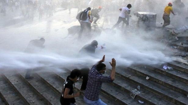 Stiller Protest auf dem Taksim-Platz