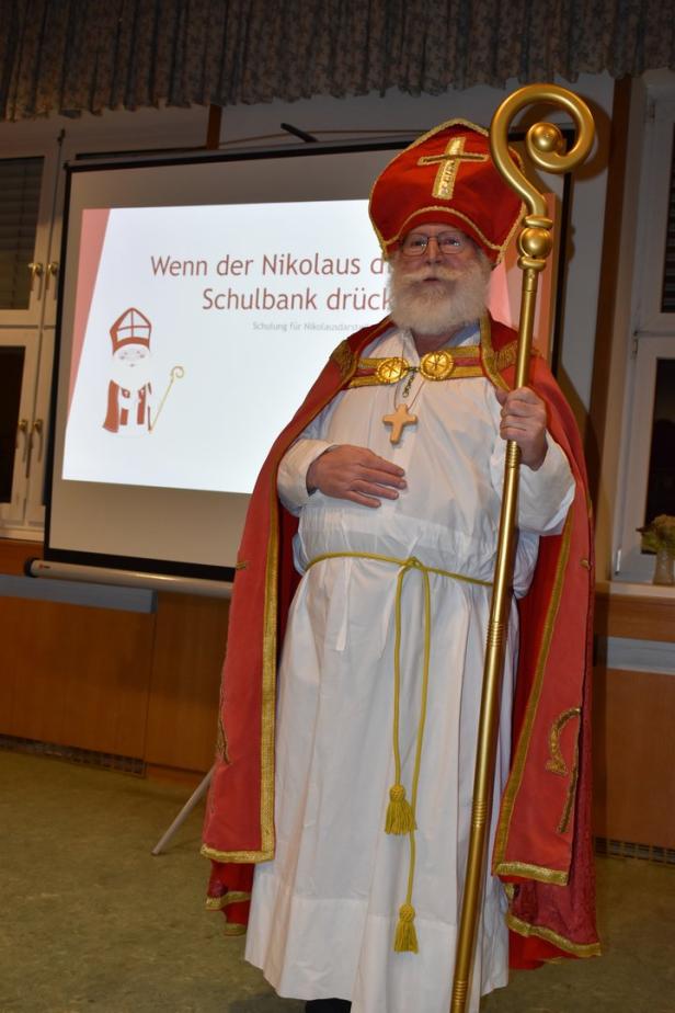 Wenn der Nikolaus die Schulbank drückt