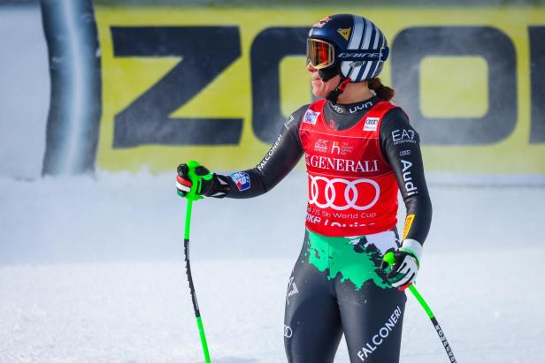 Alpine Skiing: Lake Louise Audi FIS Ski World Cup - Downhill - Women