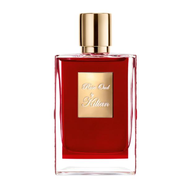 Eine Flasche „Rose Oud by Kilian“ Parfüm mit roter Flüssigkeit und goldenem Verschluss.