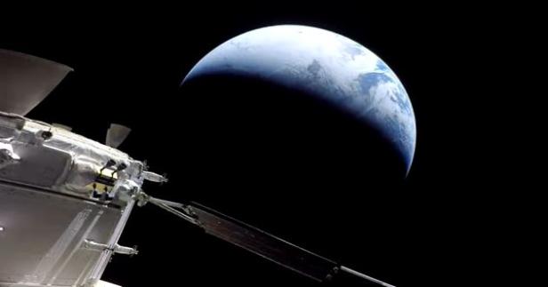 Zum Mond und zurück: Artemis-Raumschiff ist auf der Erde gelandet