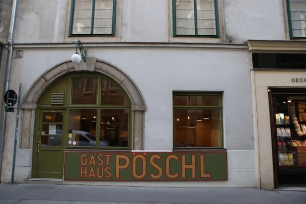Die Fassade des Gasthauses Pöschl in Wien.