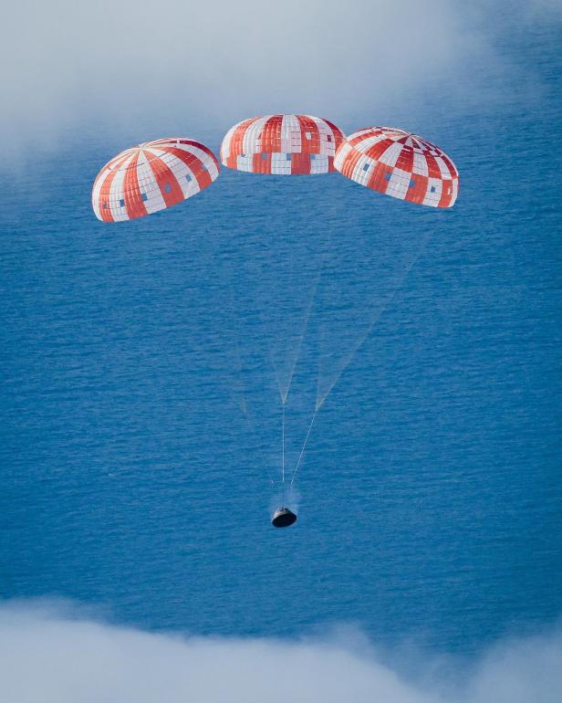 Zum Mond und zurück: Artemis-Raumschiff ist auf der Erde gelandet