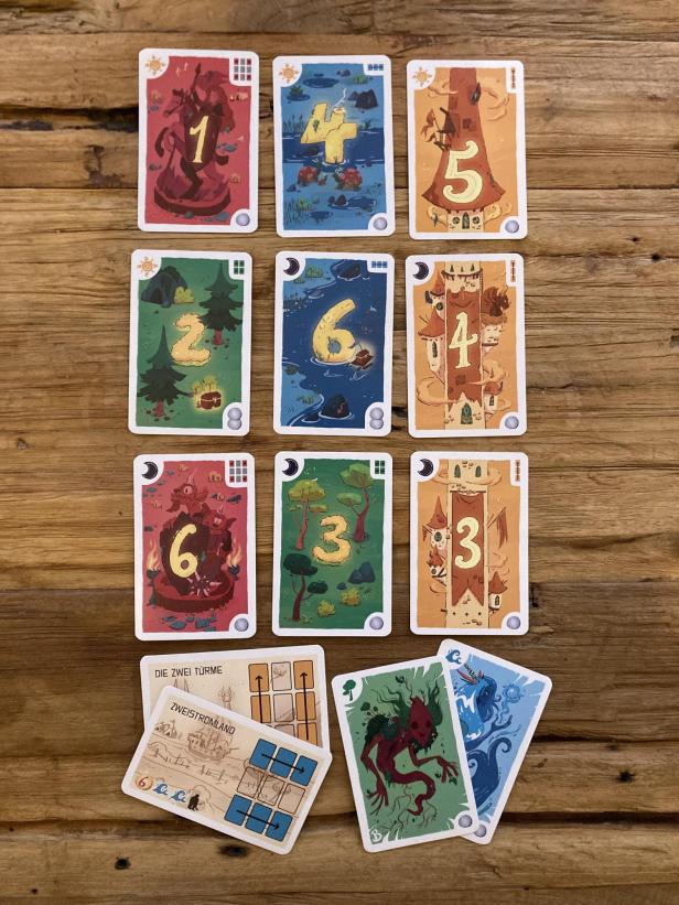 Spieletest "Abrakadabrien": Kartenschubsereien vom Kultautor