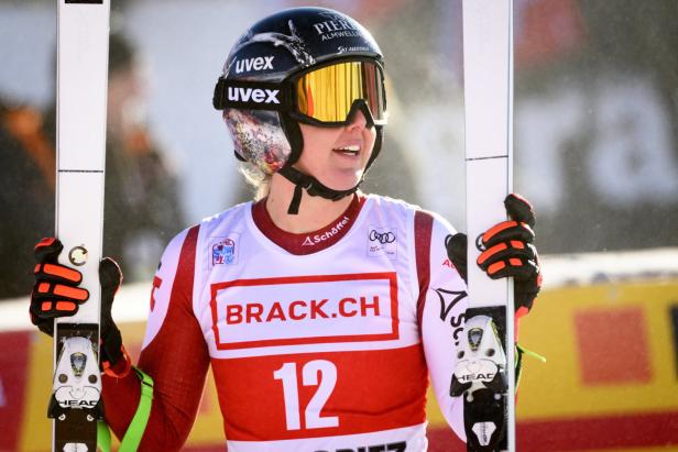 Frauen-Abfahrt in St. Moritz: Sofia Goggia siegt mit gebrochener Hand