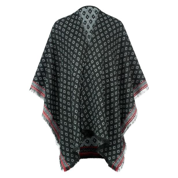 Ein schwarzer Poncho mit weißem Rautenmuster und roten Fransen.