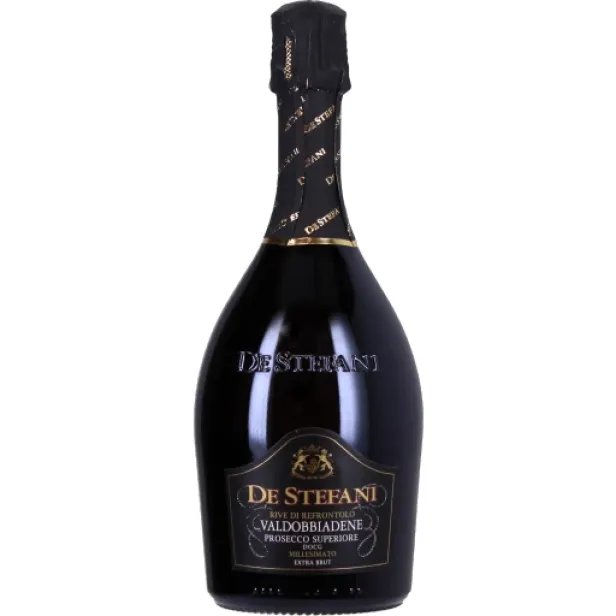 Eine Flasche „De Stefani“ Valdobbiadene Prosecco Superiore Extra Brut.