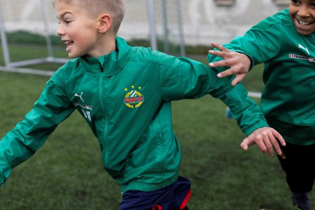 10-year-old Ukrainian refugee Danylo continues to play soccer in Vienna