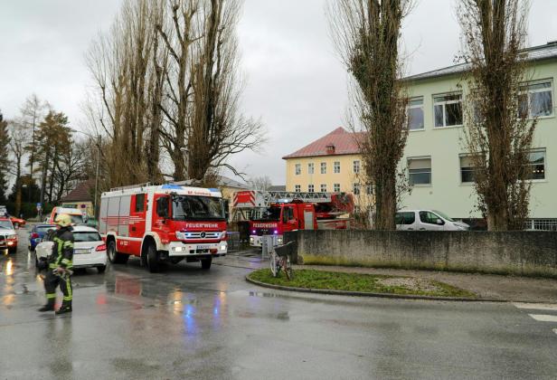 Volksschule in der Stadt Salzburg wegen Kellerbrandes evakuiert