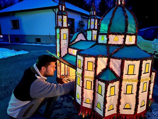 Glöcklerbrauch im Salzkammergut: Die Nacht hell erleuchtet