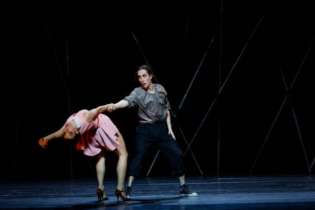Kritik: "Dornröschen" als modernes Tanzstück im Musiktheater Linz