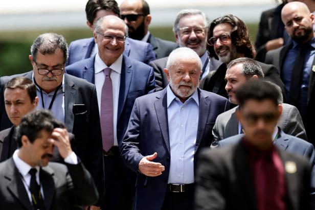 Waffenverbot in Brasilien kurz vor Lulas Amtsantritt ausgerufen