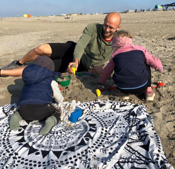 Gernot Trauer am Strand