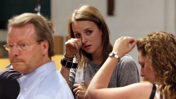 Amanda Knox, 24, flog am Dienstag heim nach Seattle Knox: Neue Suche nach Merediths Mörder