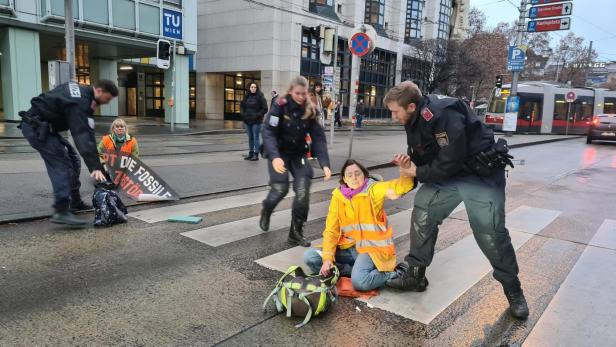 Nach Straßenblockaden in Wien: Polizei verhängt 38 Anzeigen