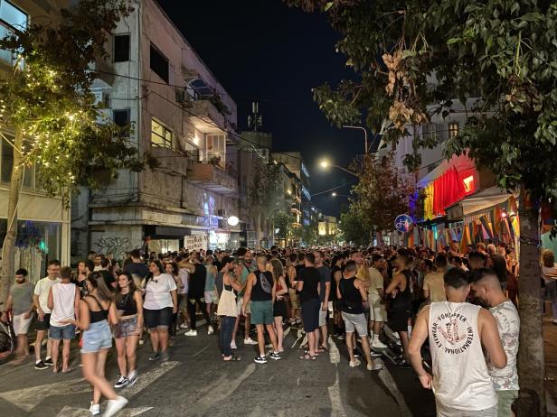 Nachtleben von Tel Aviv: Mit T-Shirt in der Minderheit