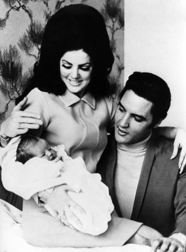 Priscilla, Lisa Marie (Baby) und Elvis Presley