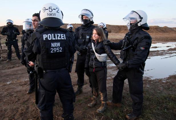 Proteste in Lützerath: Polizei nahm Greta Thunberg in Gewahrsam
