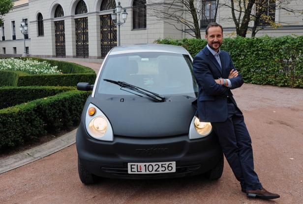 Norwegens Königshaus fährt jetzt diese Elektroautos
