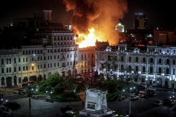 Fire devastates historic mansion in Lima amid protests