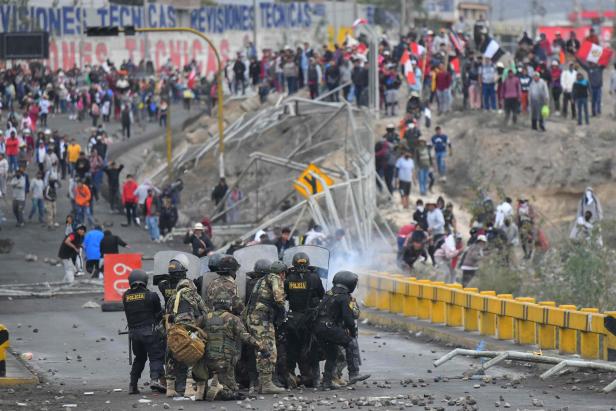 PERU-POLITICS-PROTEST