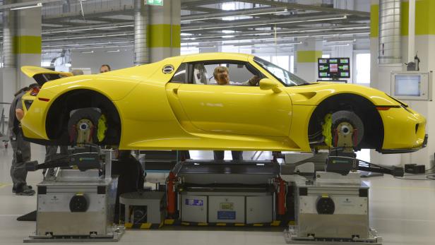Porsche steckt 300 Mio. Euro ins Werk Zuffenhausen