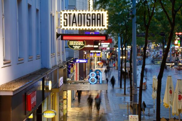 Dr.Bohl eilt zur Hilfe, denn STADTSAAL Wien ist auf ANABOHLIKA!