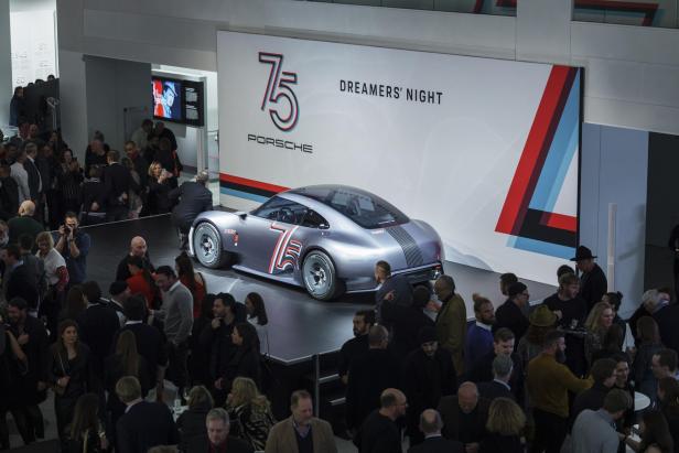 Eröffnung der Sonderausstellung Sonderausstellung „Driven by Dreams. 75 Jahre Porsche Sportwagen“