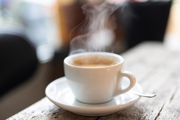 Morgenkaffee auf nüchternen Magen: Schlecht für die Gesundheit?