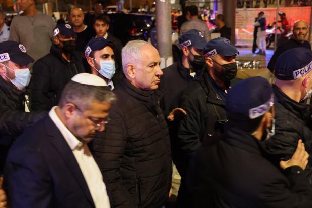 Terror vor Synagoge in Jerusalem: Sieben Menschen erschossen