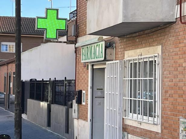 Apotheker flog für dringend gebrauchte Arznei nach Madrid