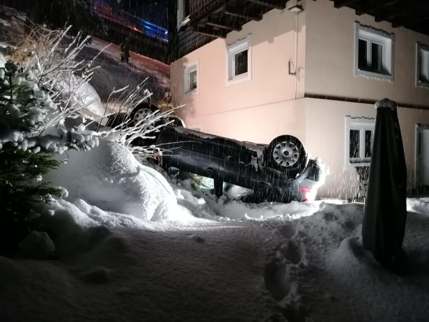 Neuschnee führt teils zu Chaos auf Österreichs Straßen