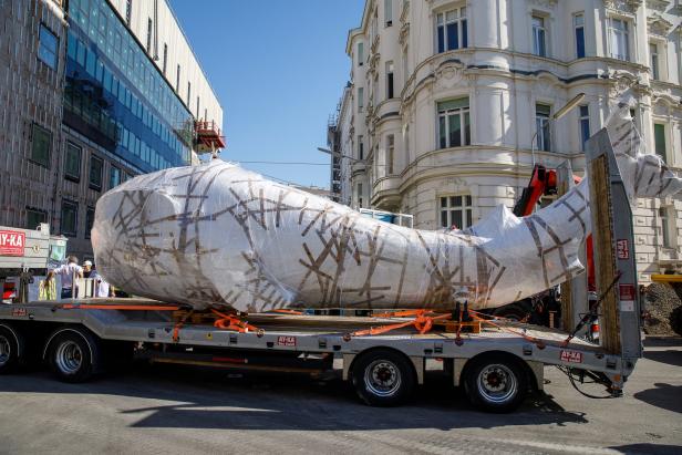 Wiener Wahrzeichen im Wandel: Von einem Lift, einer Leiter und einem Wal