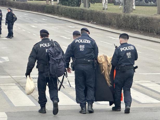 Klimaaktivisten blockierten Wien: Hohe Personalkosten für die Polizei