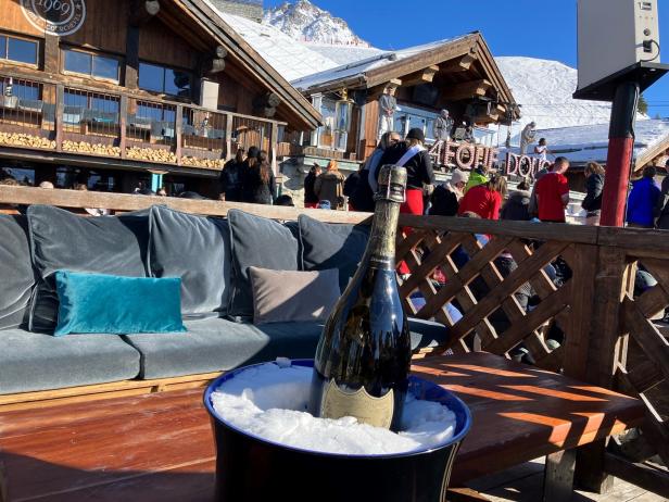 Après-Ski bei der WM: Wo der Champagner mit der Gondel kommt