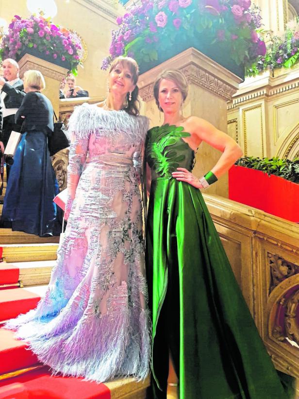 Kleider aus Stoob für den Wiener Opernball