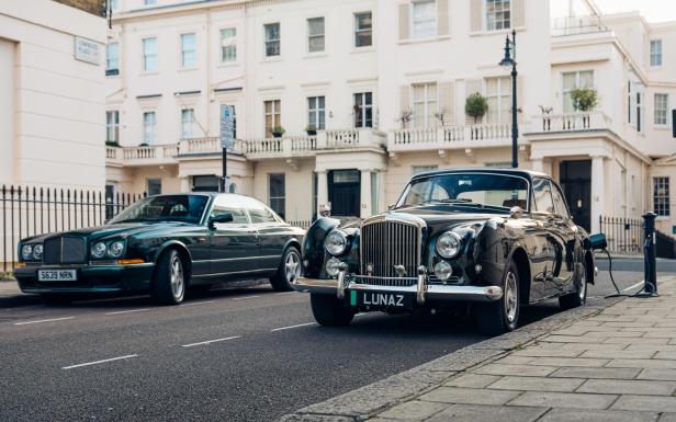 6._1961_bentley_s2_continental_upcyled_by_lunaz_design_pictured_parked_in_london_with_modern_counterpart.jpg