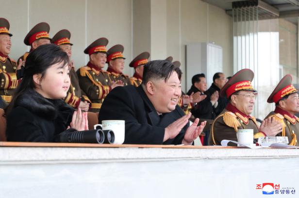 Was hat Kim Jong-un mit seiner Tochter vor?