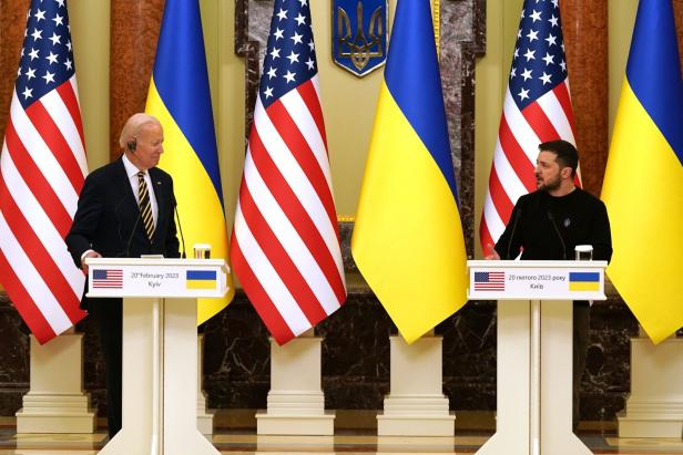 Wie sich US-Präsident Biden nach Kiew "schmuggeln" ließ