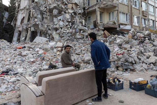 Türkei: 900 Quadratkilometer Schutt nach Erdbeben