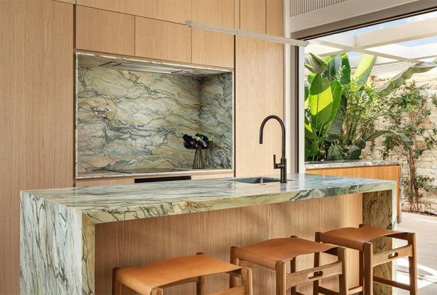 S_s_OneOnly_Aesthesis_Villa_Kitchen_0369