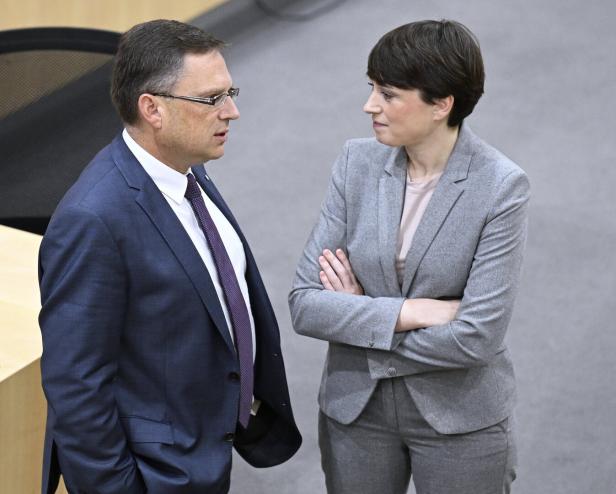 SONDERSITZUNG DES NATIONALRATES: WÖGINGER/MAURER SONDERSITZUNG DES NATIONALRATES: WÖGINGER/MAURER
