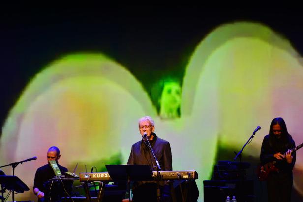 John Cale live in Wien: Zuerst enttäuschend, dann faszinierend