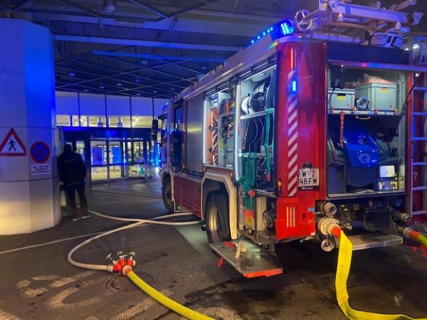 Wiener Einkaufszentrum nach Brand evakuiert