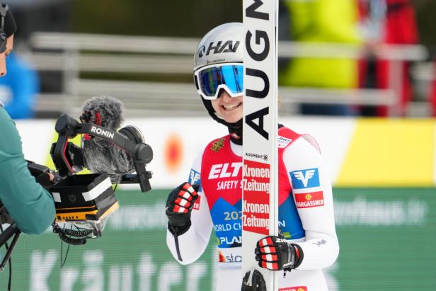 NORDISCHE SKI-WM PLANICA 2023: SKISPRINGEN  - TEAMBEWERB FRAUEN NORMALSCHANZE / MUEHLBACHER (AUT)