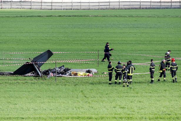 Kollision von zwei Flugzeugen der italienischen Luftwaffe: Zwei Tote