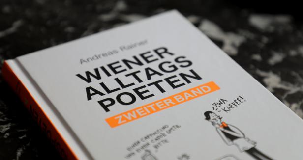 Das Buch „Wiener Alltags Poeten, zweiter Band“ von Andreas Rainer liegt auf einem Tisch.